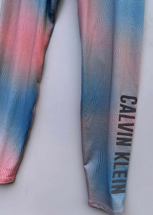 Calvin Klein оригинален дамски клин нов Л размер