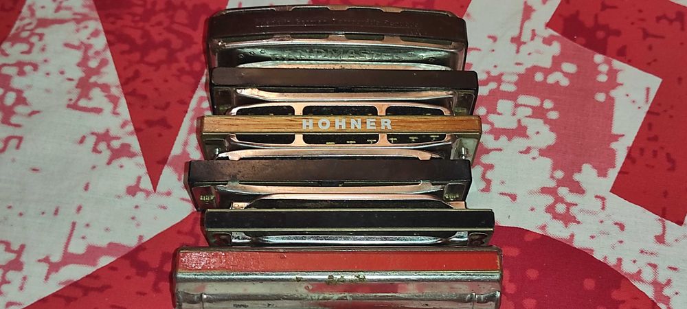 6 muzicure  4 HOHNER + 2 chinezesti