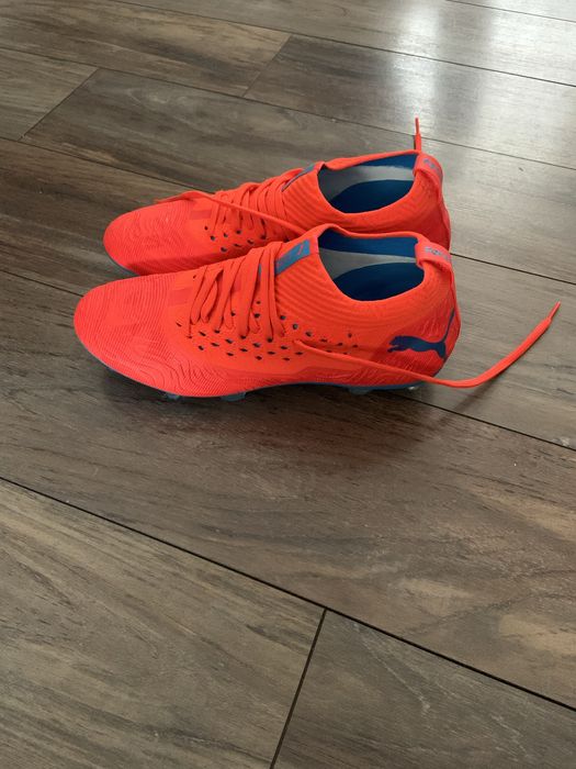 Футболни бутонки: Puma Net-fit