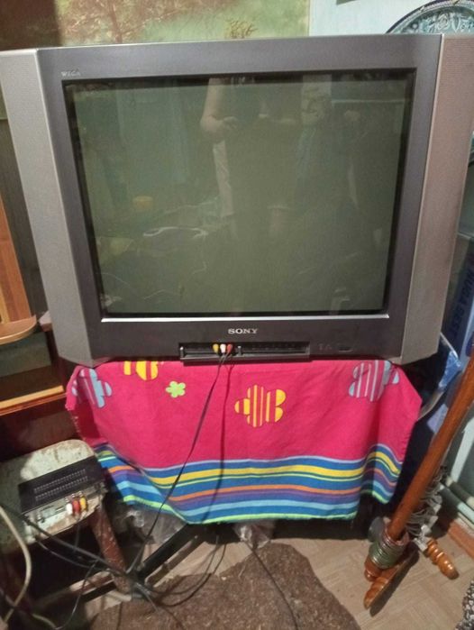 Продам телевизор