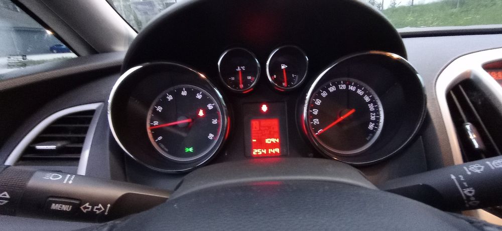 Опел астра 2013 газ бензин / astra j /