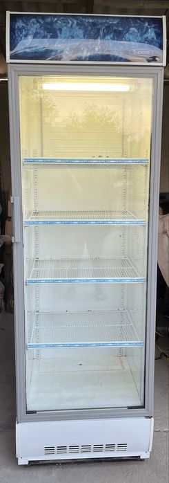 Витрина холодильная «Бирюса»