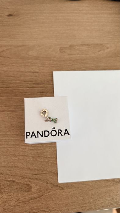 Pandora Disney dress of Tinker Bell charm / factura