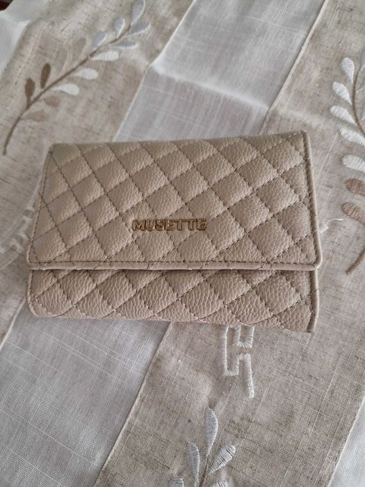 Portofel Musette, modelul Michelle, bej, nou