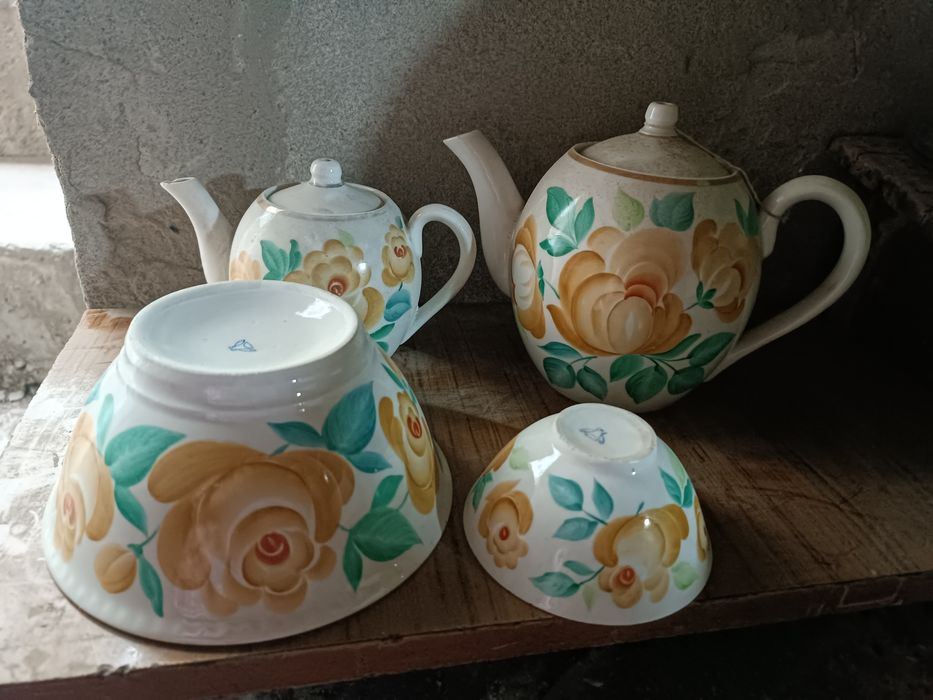 Сотаман Ош товоклар ва чойнак пиела чинни        .