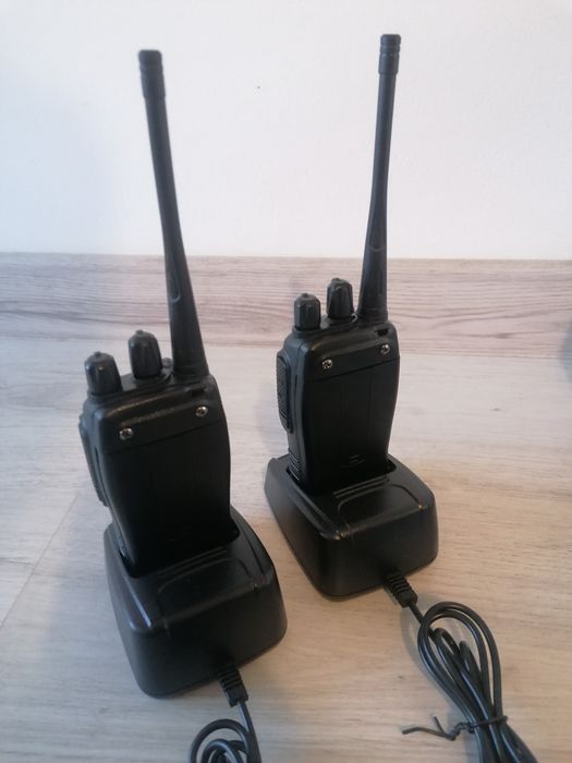 Stații emisie recepție, walkie talkie reîncărcabile, raza lungă, noi