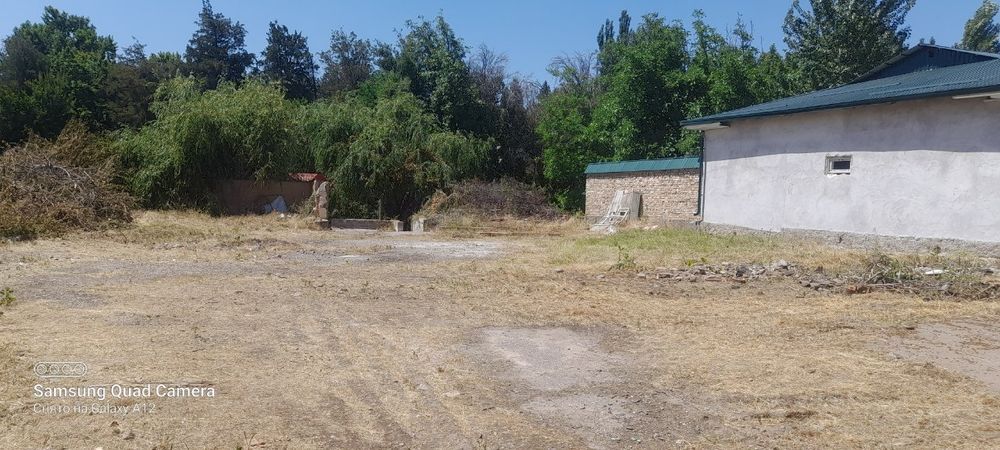 Кибрай тумани Кизил ку́прик махаллада 7сотик ер участкаси сотилади