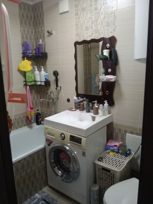 Продам квартиру .