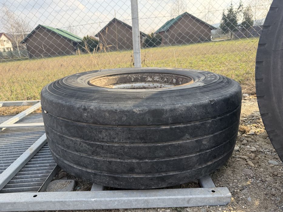 Anvelope camion / semiremorcă 385/65 R22.5 cu jante