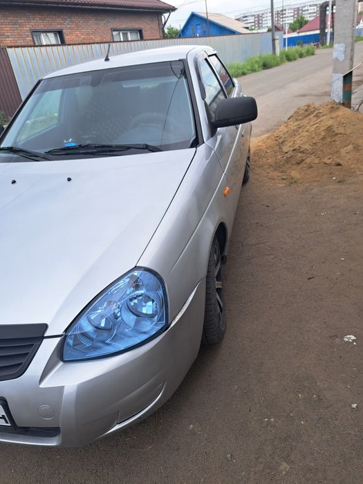 Продам приора люкс