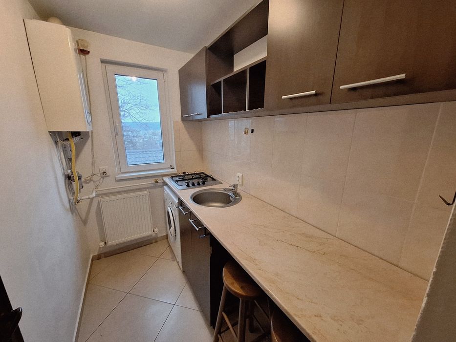 PF închiriez apartament 1camera la 3 minute de Univ Cuza