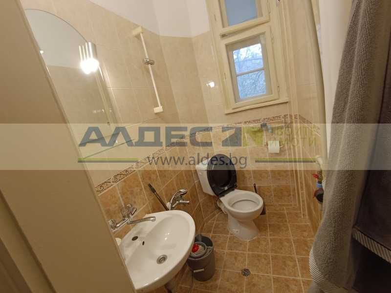 Дава се под наем Двустаен апартамент в София, Център - 70 кв.м за 637.5 € - Снимка #9