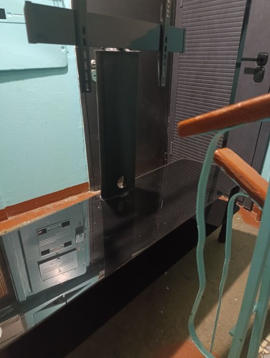 Продам подставку для телевизора (тумба)