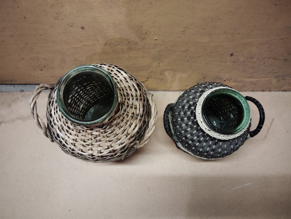 Стари стъклени буркани , дамаджани.