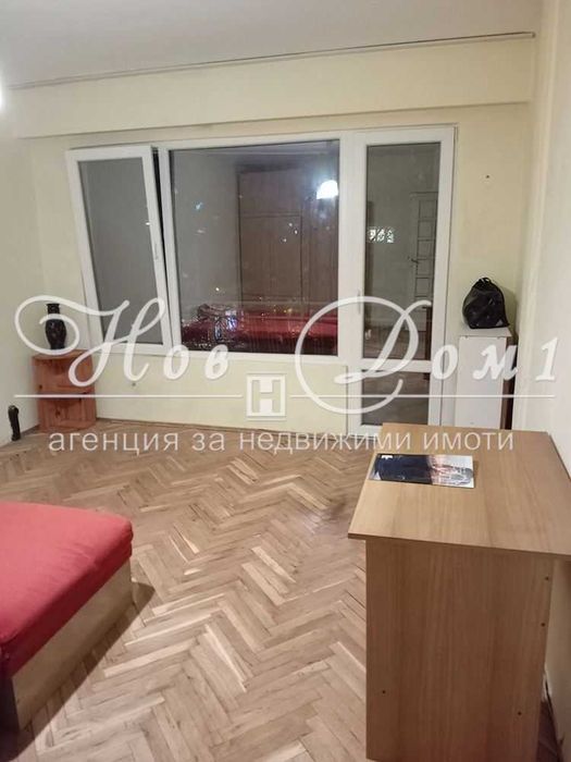 Дава се под наем Двустаен апартамент в Варна, Левски - 50 кв.м за 300 € - Снимка #1