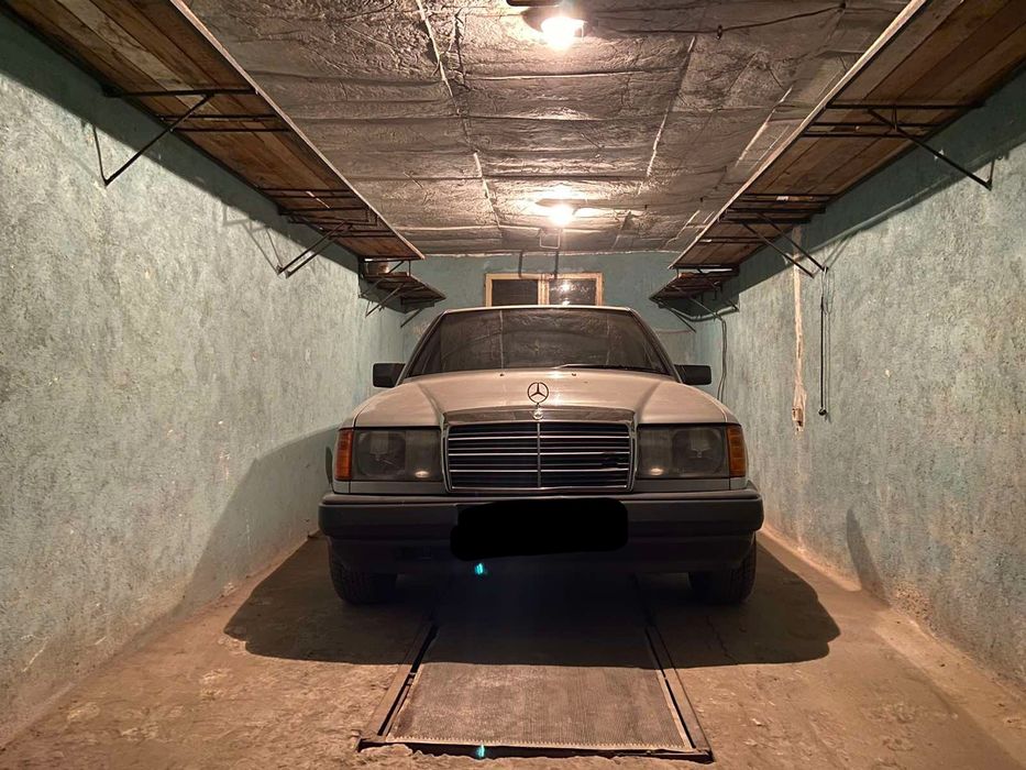 Дава се под наем Гараж / Паркомясто в Варна, Базар Левски - 20 кв.м за 153 € - Снимка #1