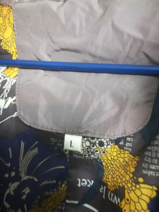 Продам пуховик детский.