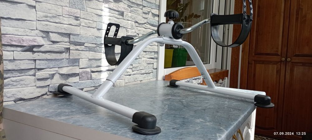 Минивелотренажор складной..