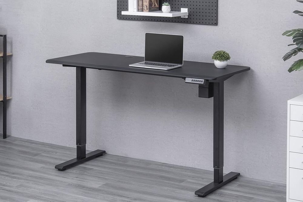 Cougar Royal Mossa 150  Черный. Срочно!