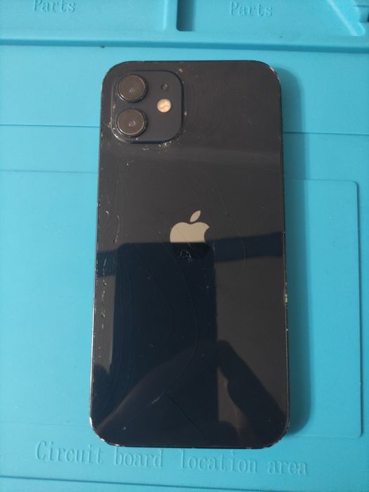 Продам Айфон 12, 128gb
