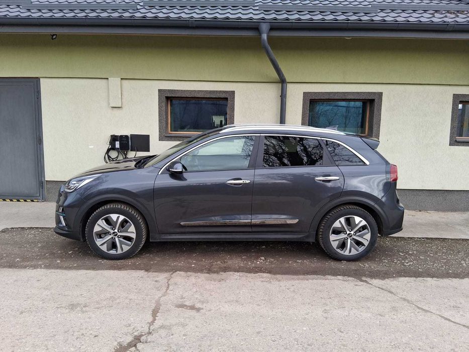 KIA NIRO ELECTRIC baterie 100%, piele, trapa