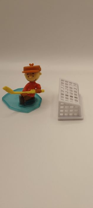 Игрушки с больших киндер сюрпризов