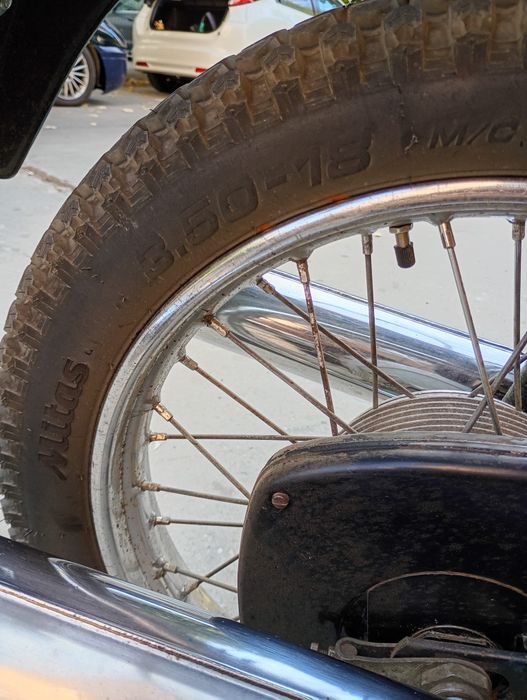 JAWA 350   Retro