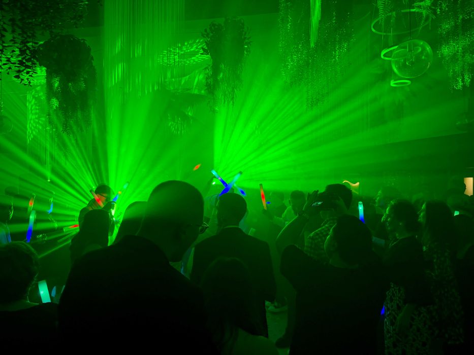 Moving Head Beam 14R 295W + Case - Evenimente | DJ | Formație