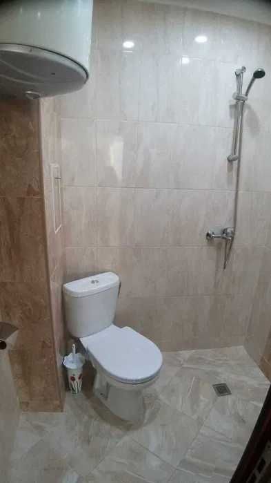 Дава се под наем Двустаен апартамент в Бургас, Меден рудник - зона А - 65 кв.м за 175 € - Снимка #2