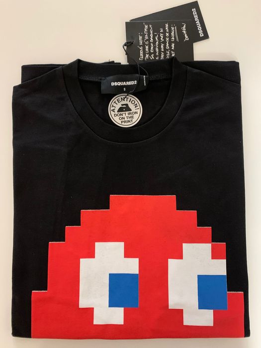 Нови мъжки тениски Dsquared в черен и в бял цвят.Нови с етикети