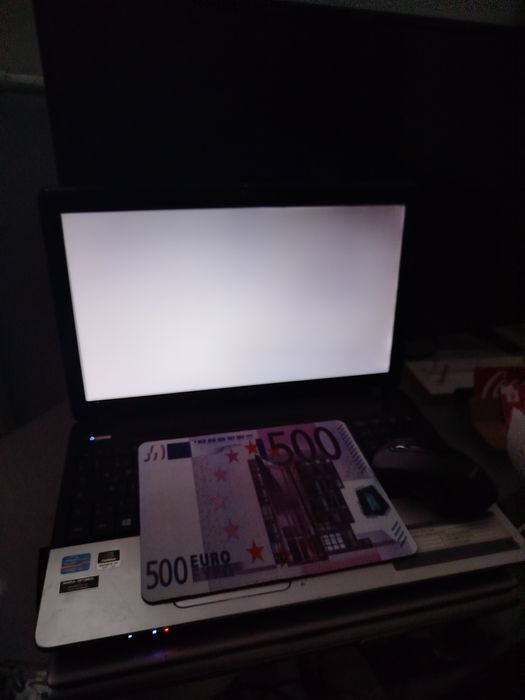 Vând laptop Acer aspire E1 571 g Windows nou 7 intel