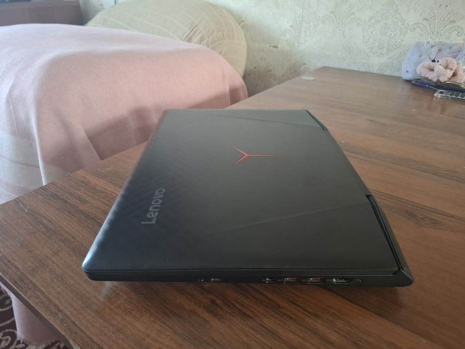 Lenovo legion y720