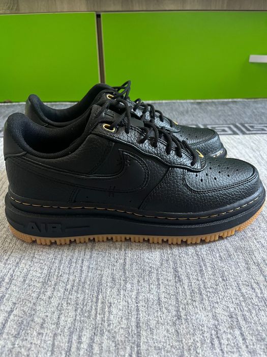Nike Air Force 1 Luxe