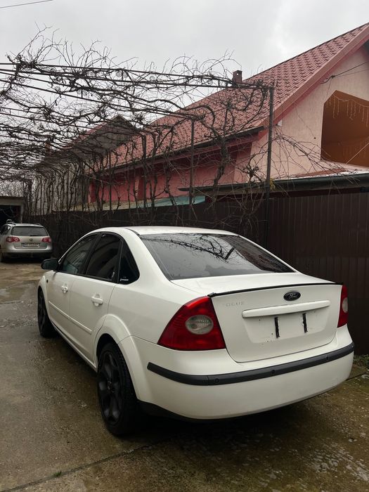 Bara spate ford focus mk2 sedan