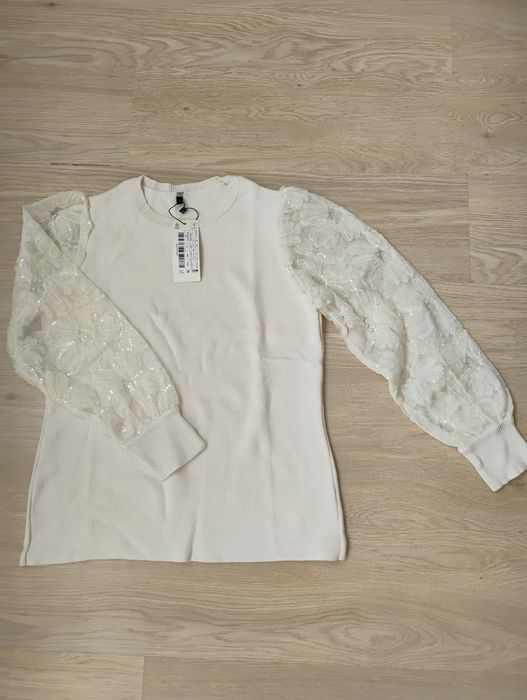 Дамска блуза с ръкави от тюл