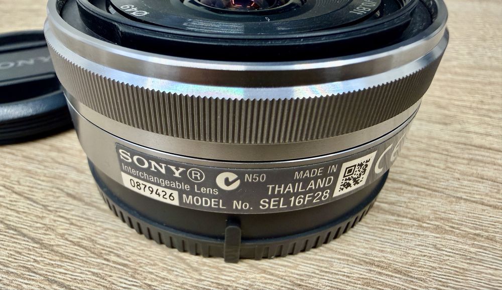 Объектив Sony 2.8/16 E-mount, состояние нового