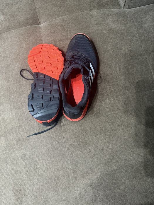 Маратонки NIKE ,ADIDAS