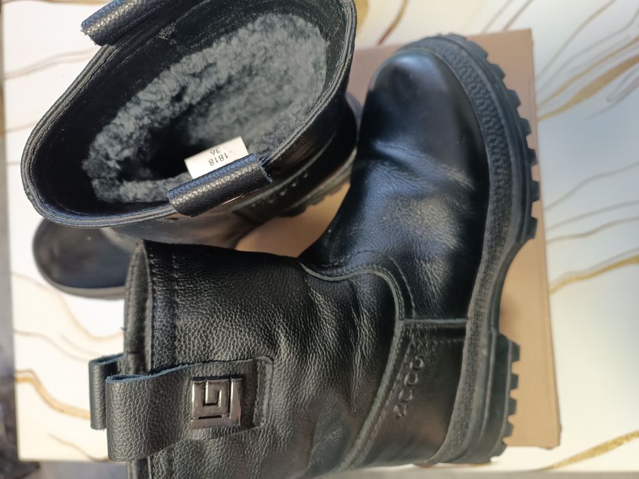 Продаю зимние сапоги