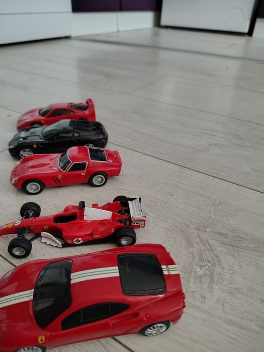 Колички Ферари ...