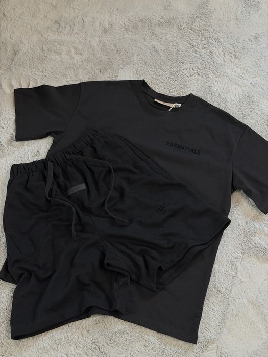 Compleu Essentials negru