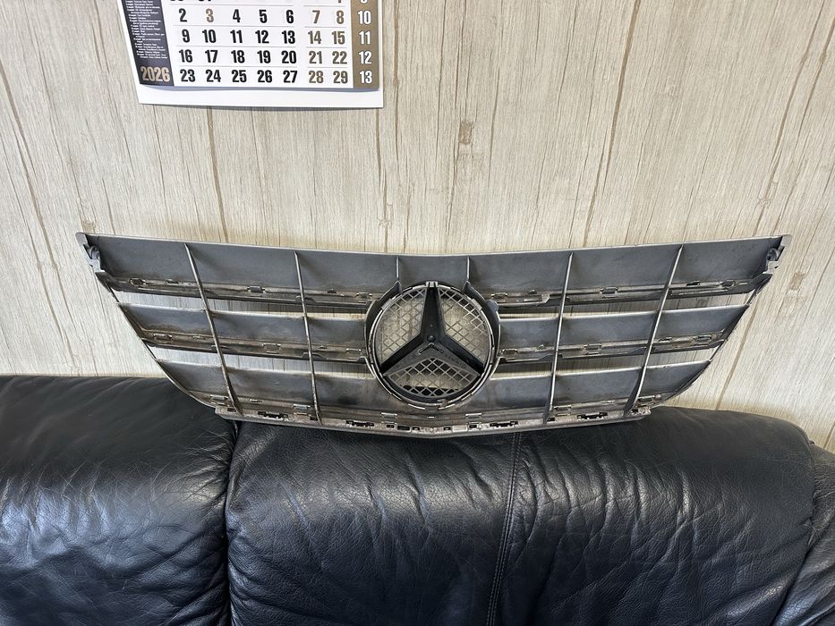 Решетка с емблема/Маска за Мерцедес B classe w245 facelift