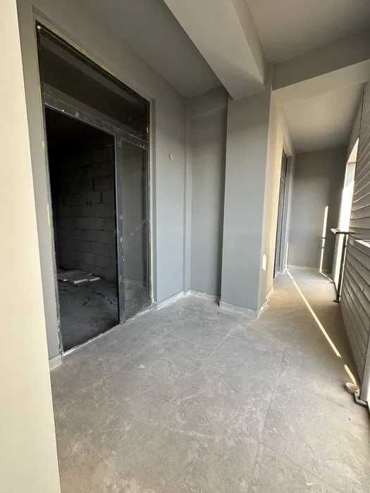 продается brooklyn  коробка монолит 84м2 *