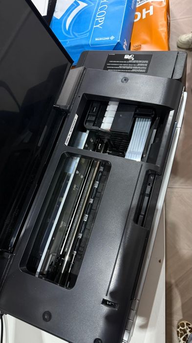 Продаётся принтер Epson L805 в хорошем состоянии