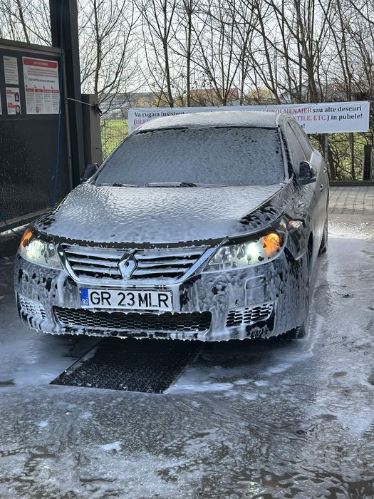 Vand Renault Latitude 3.0d v6