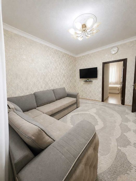 7-кварталда Новза метро 1та қизга кв-ра 2 киз булиб турилади безмаклер
