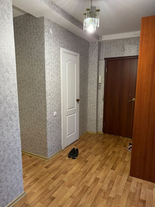 Сдам 2х комн квартиру