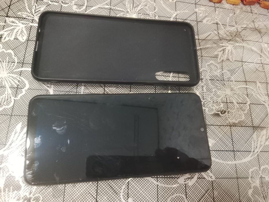 Продам Самсунг А50