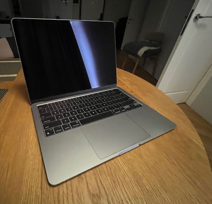 MacBook Air M2 2022
