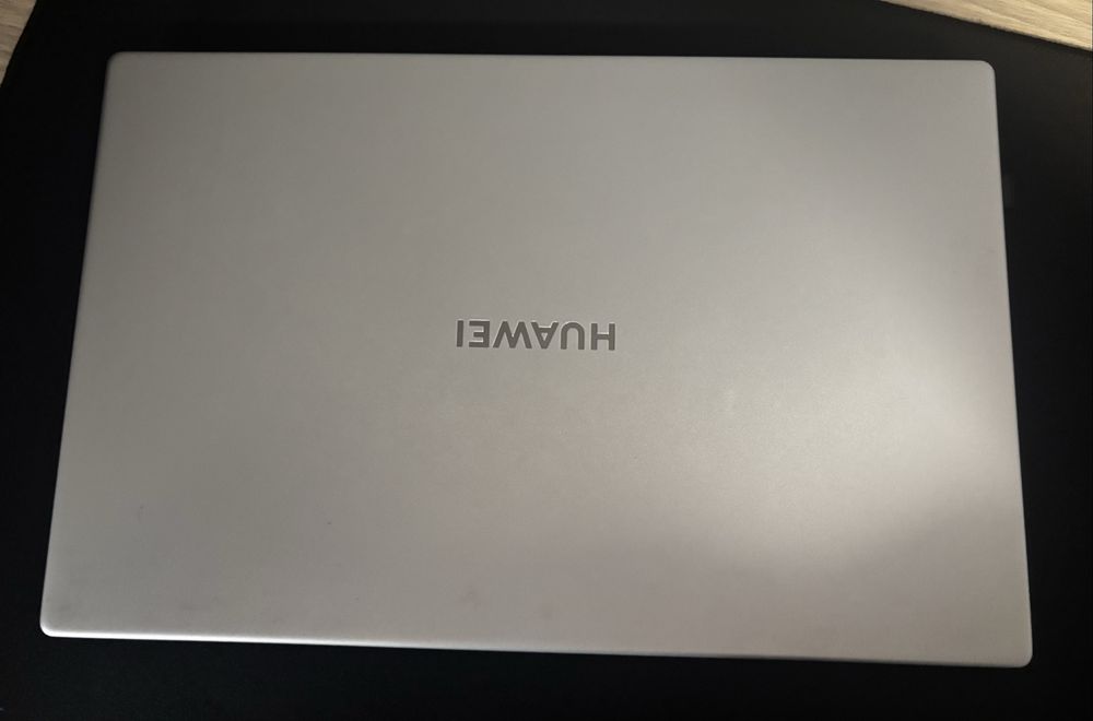Laptop Huawei MateBook D15 Ryzen 5 / 8GB RAM / SSD 256GB / Windows 11