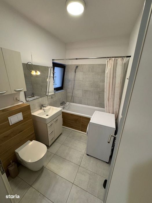 Închiriez apartament 2 camere și 2 locuri de parcare